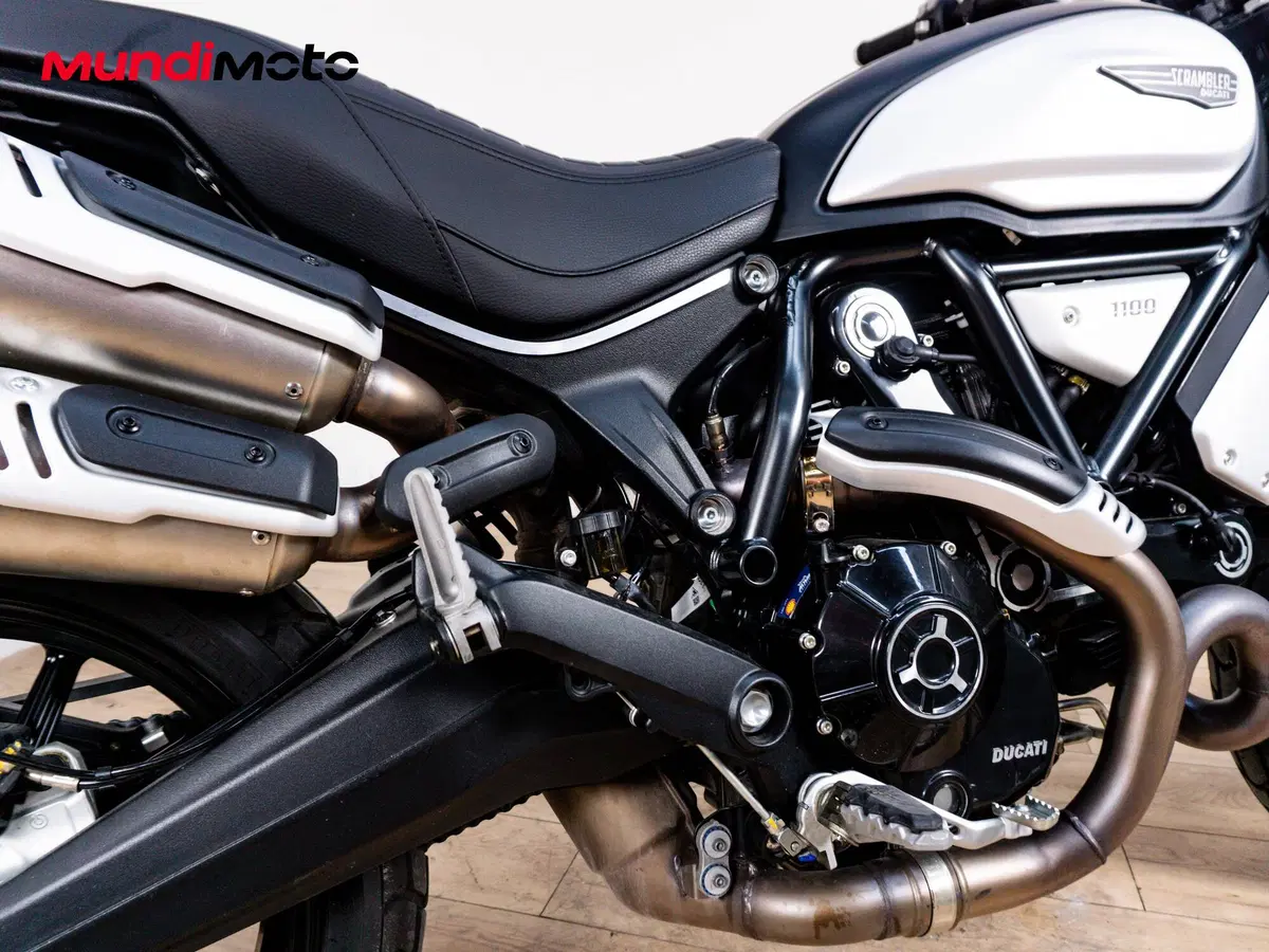 Ducati Scrambler 1100 Dark Pro (2020 - 24) (4)