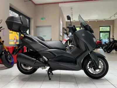 Yamaha X-Max 300 (2021 - 24) usata