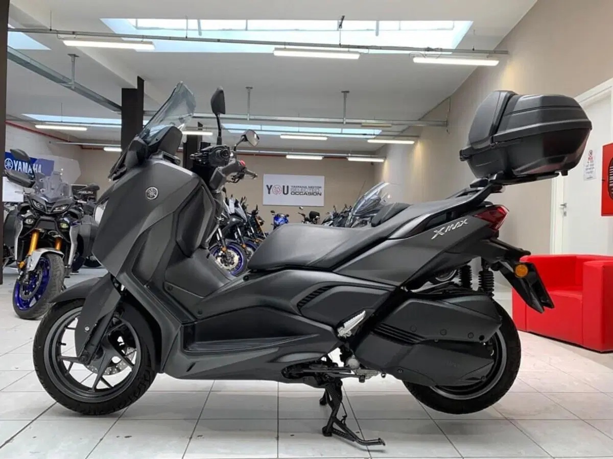 Yamaha X-Max 300 (2021 - 24) (3)