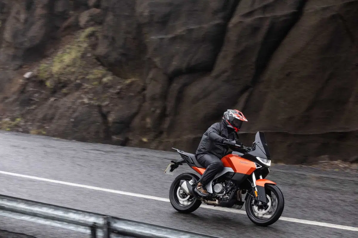 Norton Atlas 2026: lusso per tutti!? Il nostro test in Islanda [VIDEO e GALLERY] (3)