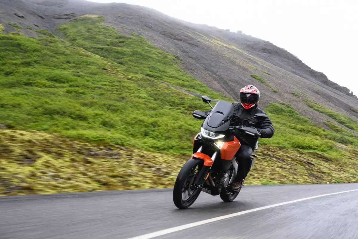 Norton Atlas 2026: lusso per tutti!? Il nostro test in Islanda [VIDEO e GALLERY] (8)