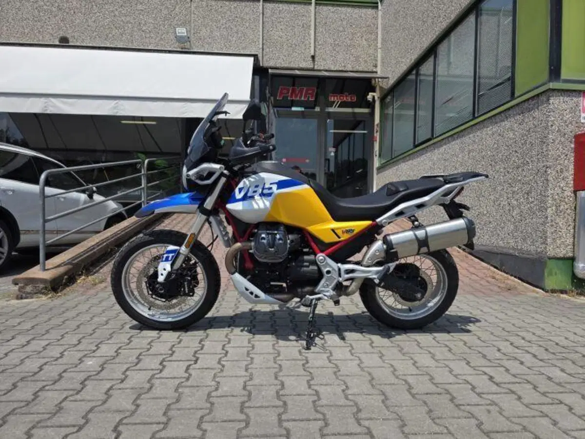 Moto Guzzi V85 TT (2024 - 26) (3)