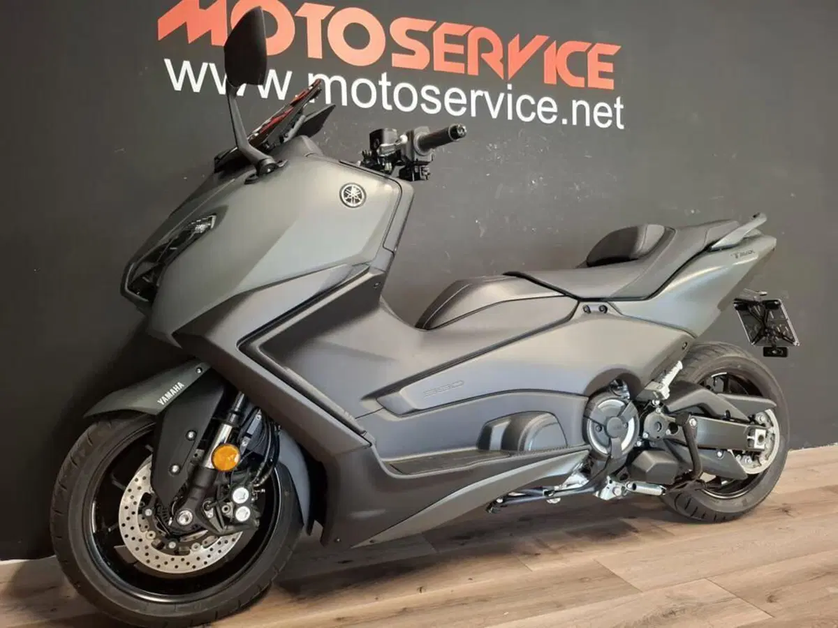 Yamaha T-Max 560 (2025 - 26) (2)