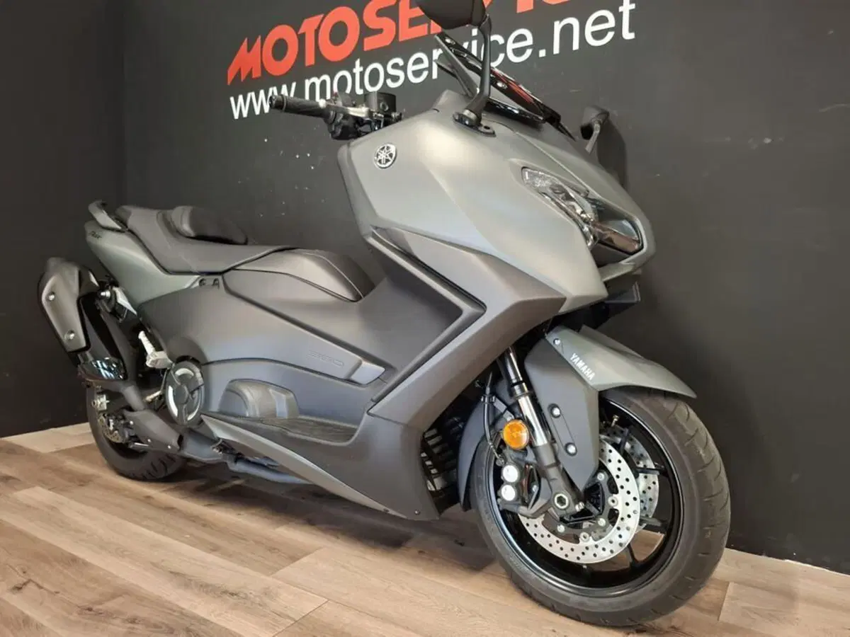 Yamaha T-Max 560 (2025 - 26) (5)
