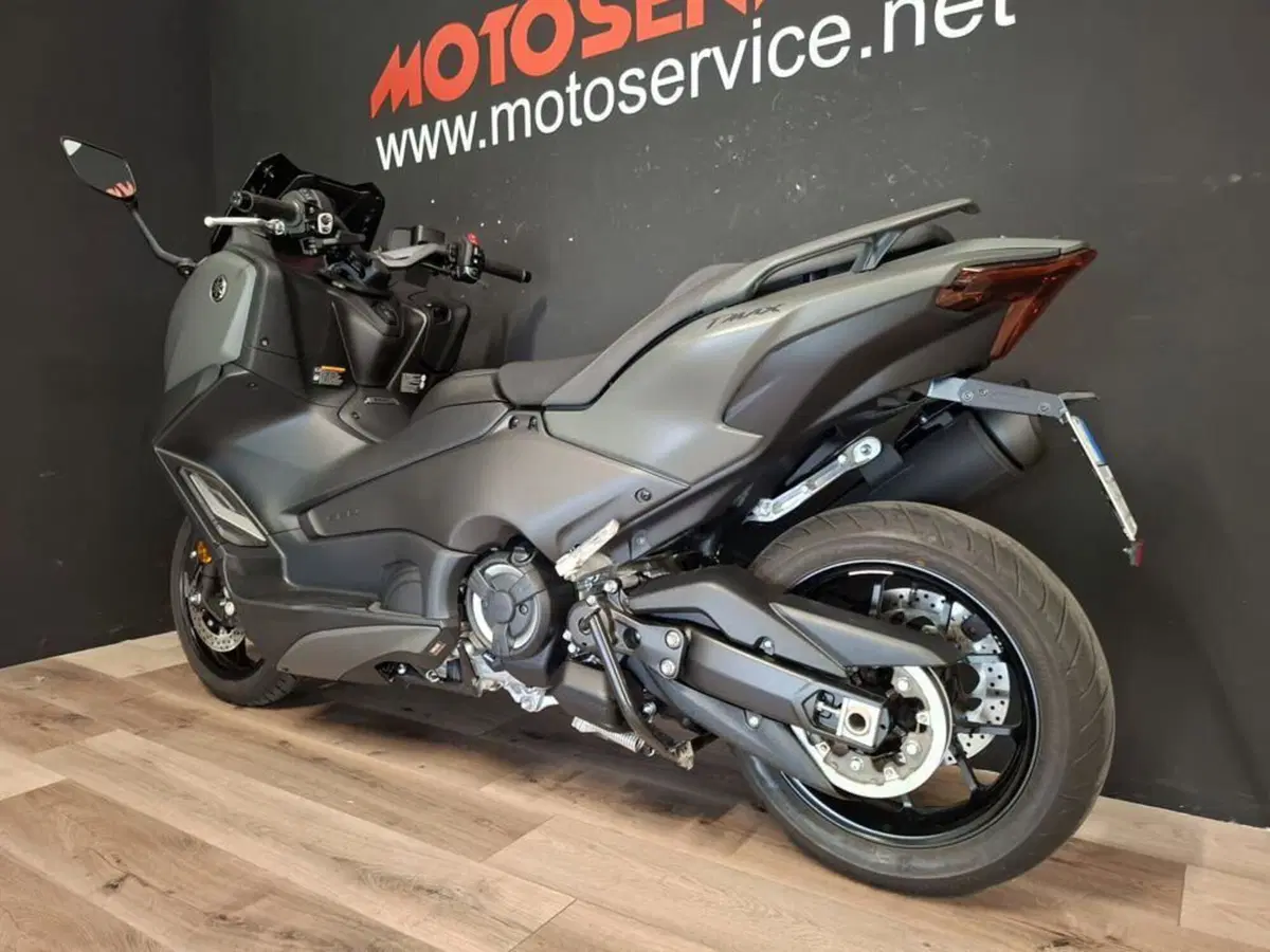 Yamaha T-Max 560 (2025 - 26) (3)