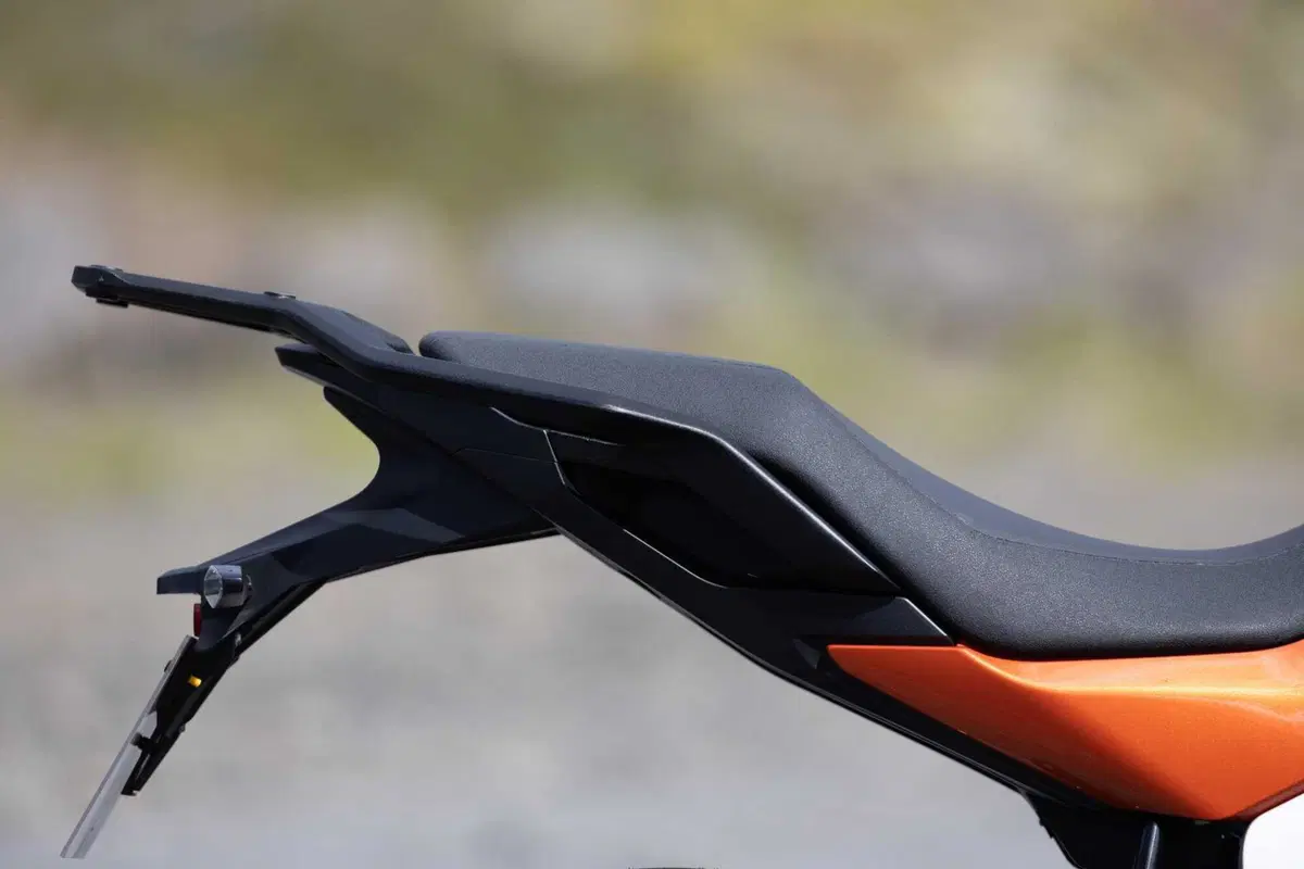 Norton Atlas 2026: lusso per tutti!? Il nostro test in Islanda [VIDEO e GALLERY] (6)