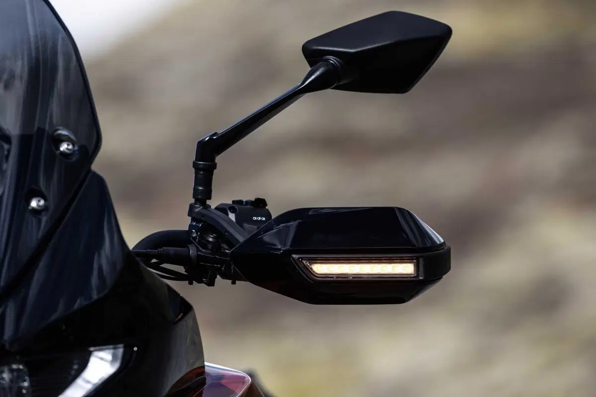 Norton Atlas 2026: lusso per tutti!? Il nostro test in Islanda [VIDEO e GALLERY] (15)