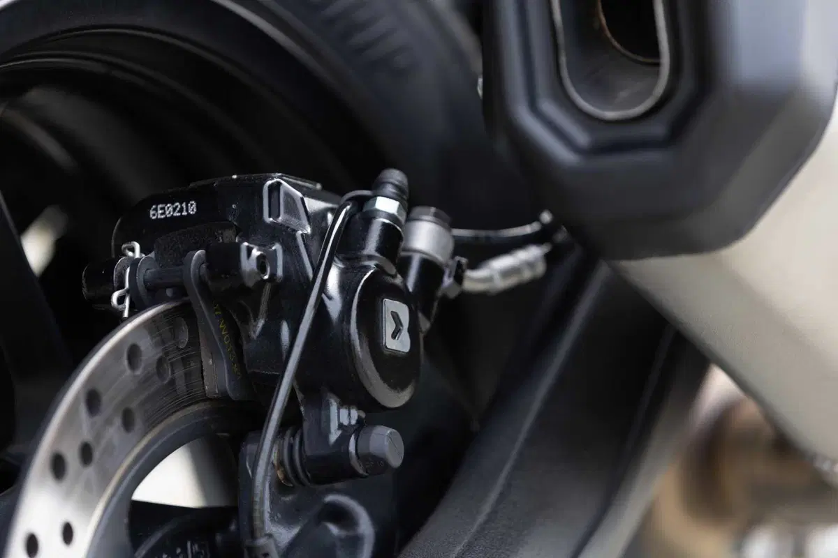 Norton Atlas 2026: lusso per tutti!? Il nostro test in Islanda [VIDEO e GALLERY] (18)
