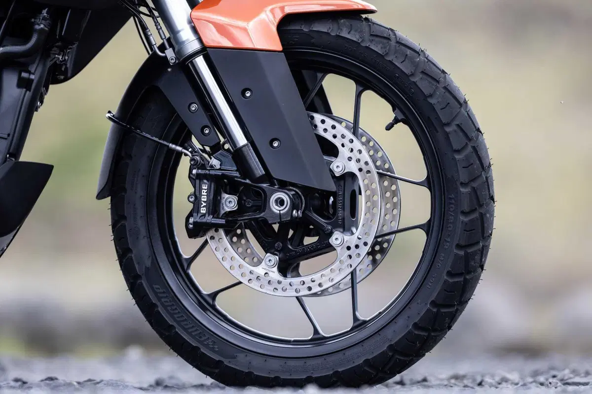 Norton Atlas 2026: lusso per tutti!? Il nostro test in Islanda [VIDEO e GALLERY] (27)