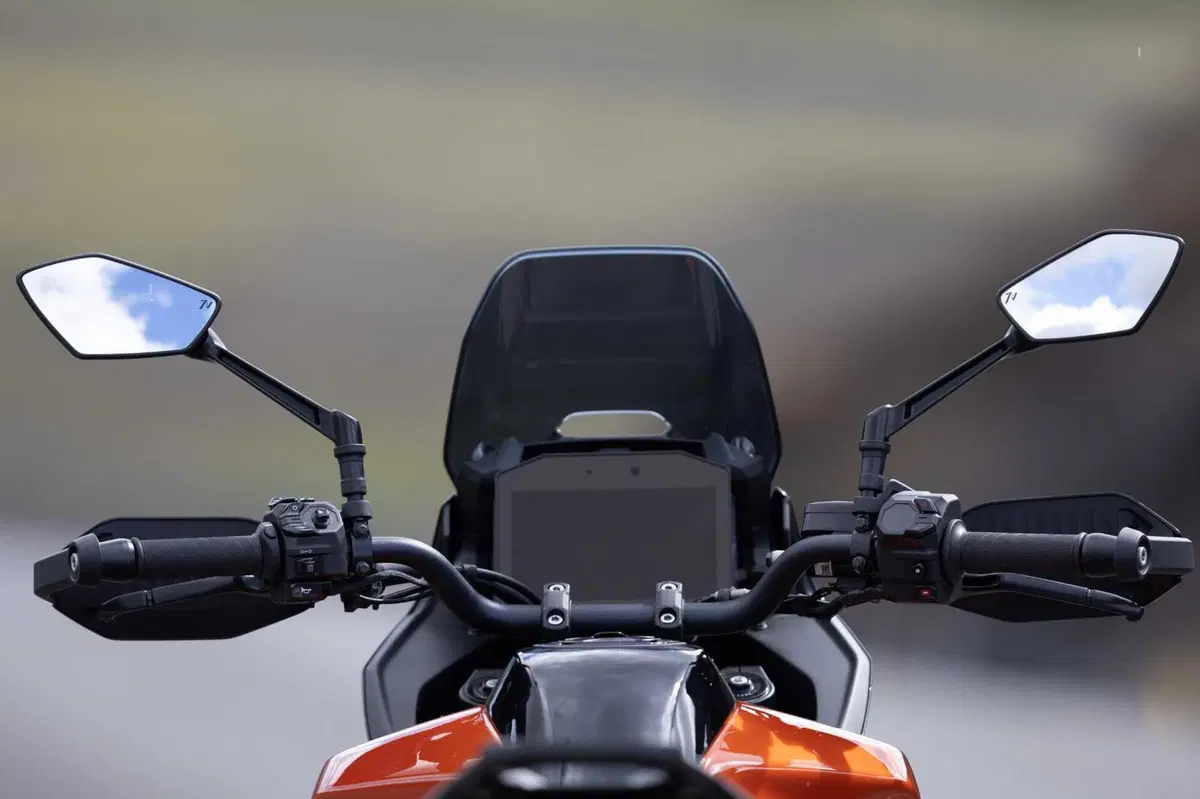 Norton Atlas 2026: lusso per tutti!? Il nostro test in Islanda [VIDEO e GALLERY] (33)