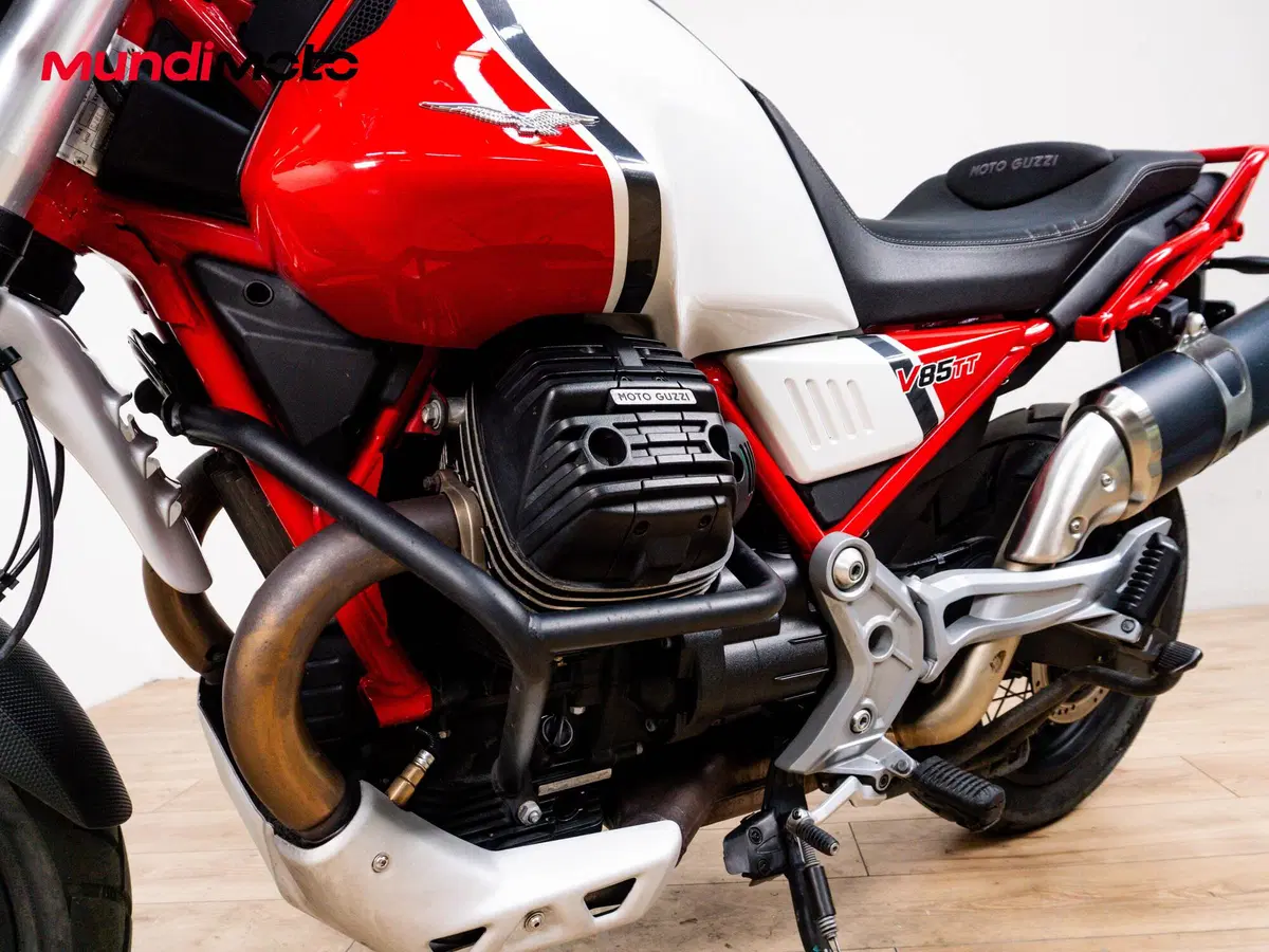 Moto Guzzi V85 TT (2019 - 20) (9)