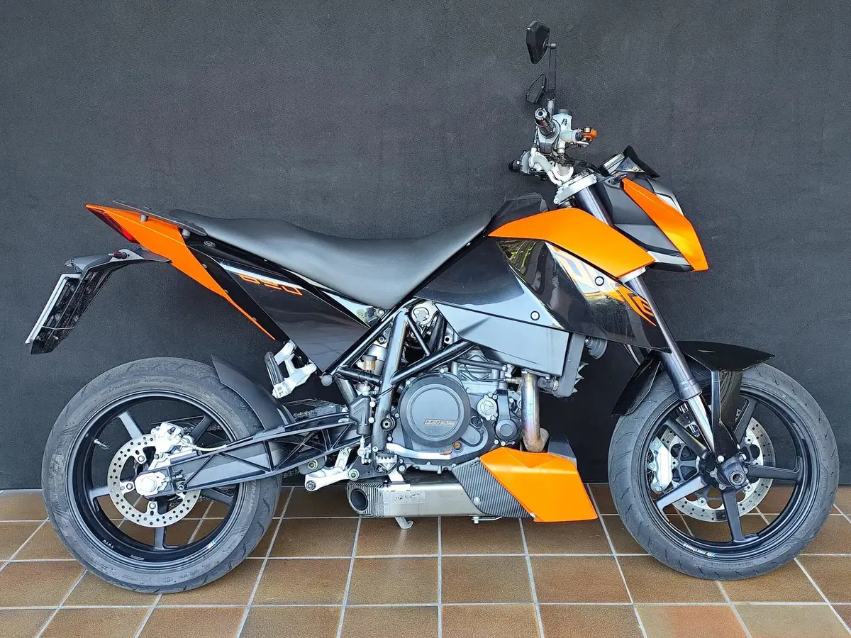 KTM 690 Duke (2007 - 09)