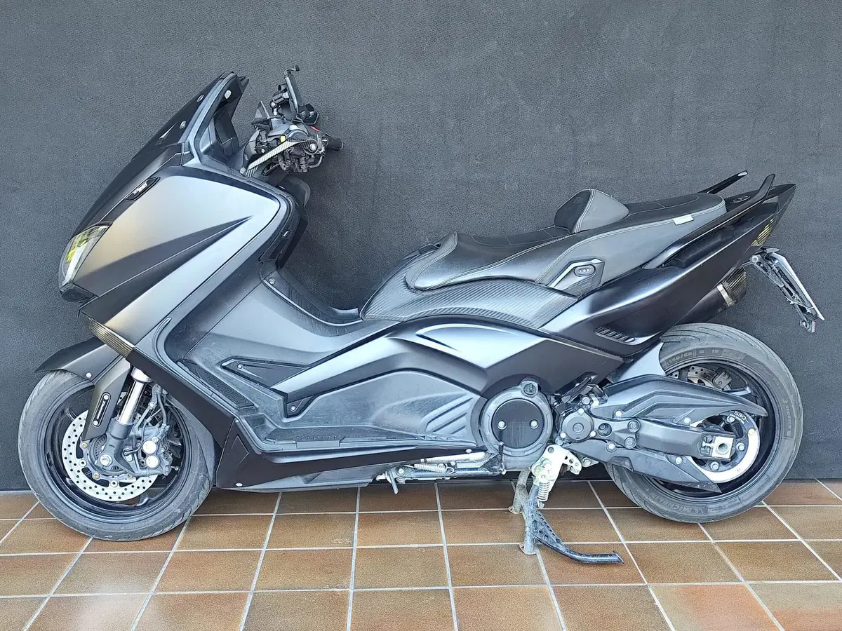 Yamaha T-Max 530 (2015 - 16) (2)