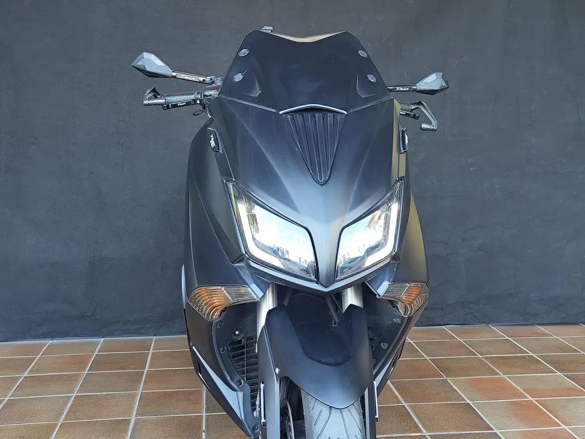 Yamaha T-Max 530 (2015 - 16) (3)