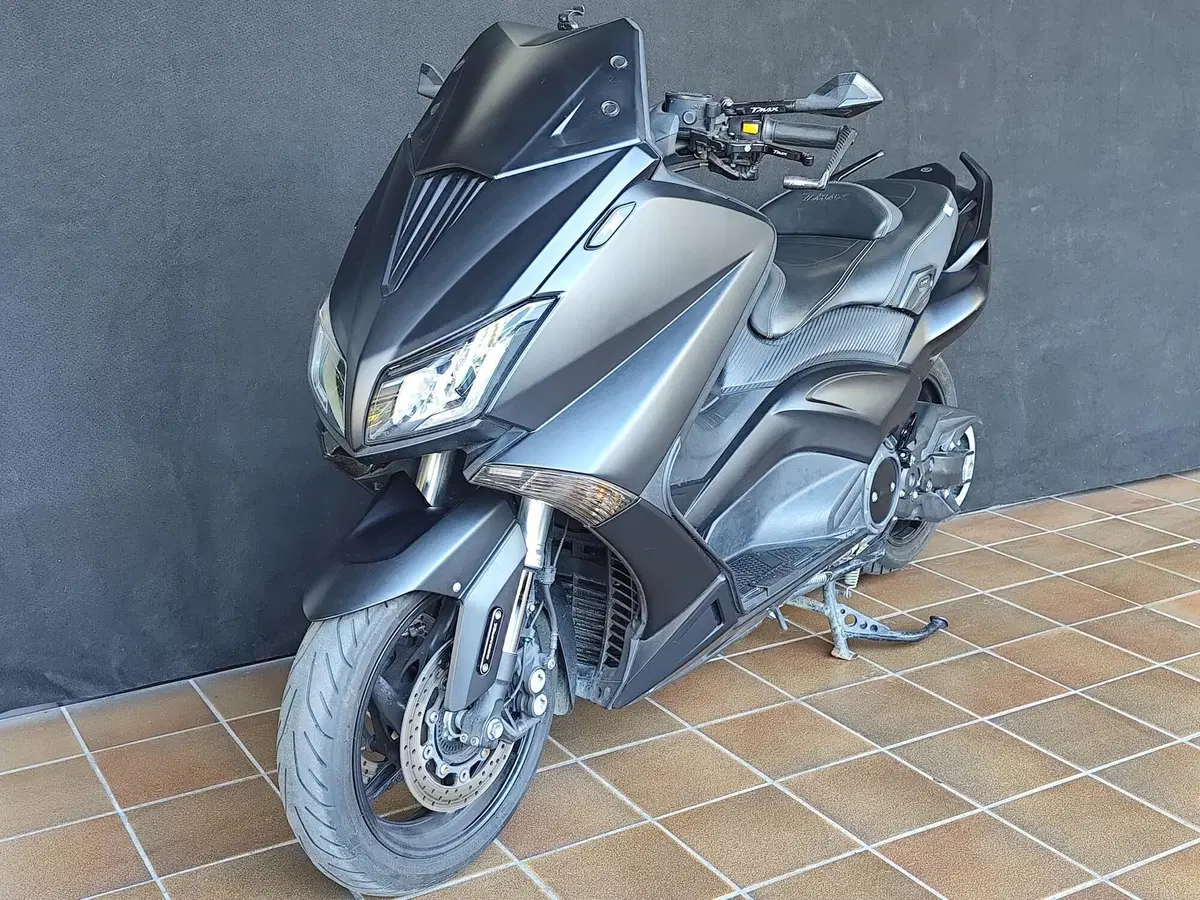 Yamaha T-Max 530 (2015 - 16) (6)