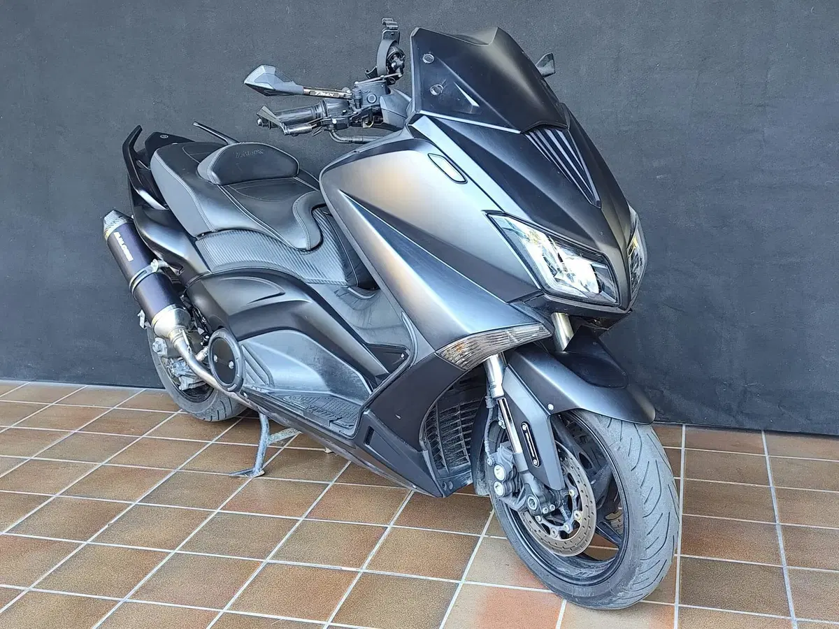 Yamaha T-Max 530 (2015 - 16) (7)