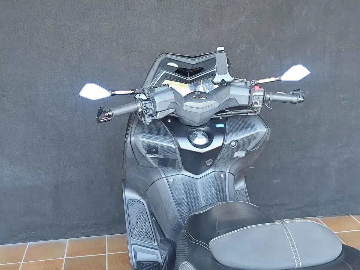 Yamaha T-Max 530 (2015 - 16) (13)