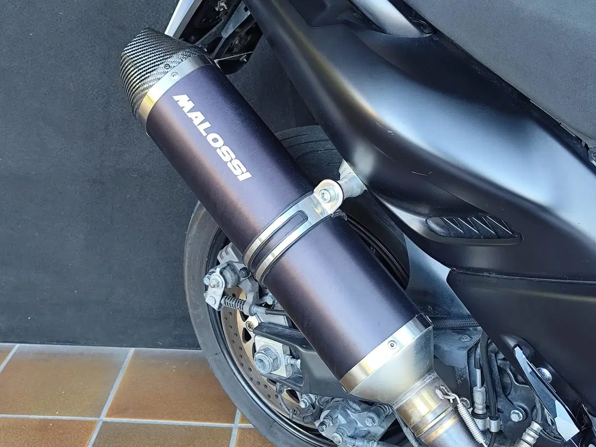 Yamaha T-Max 530 (2015 - 16) (19)
