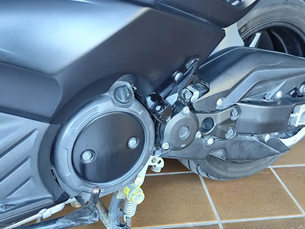 Yamaha T-Max 530 (2015 - 16) (20)