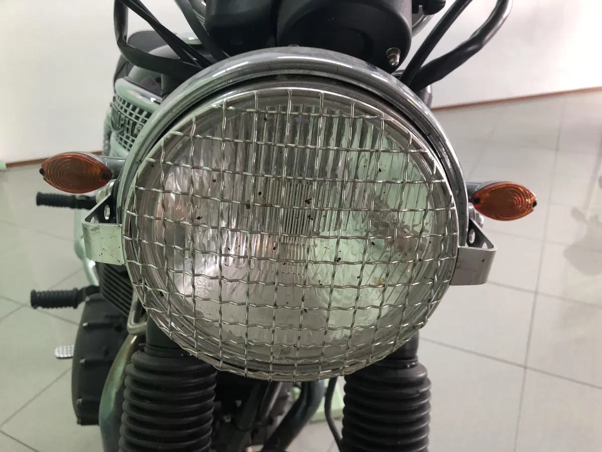 Triumph Bonneville T100 (2001 - 07) (5)