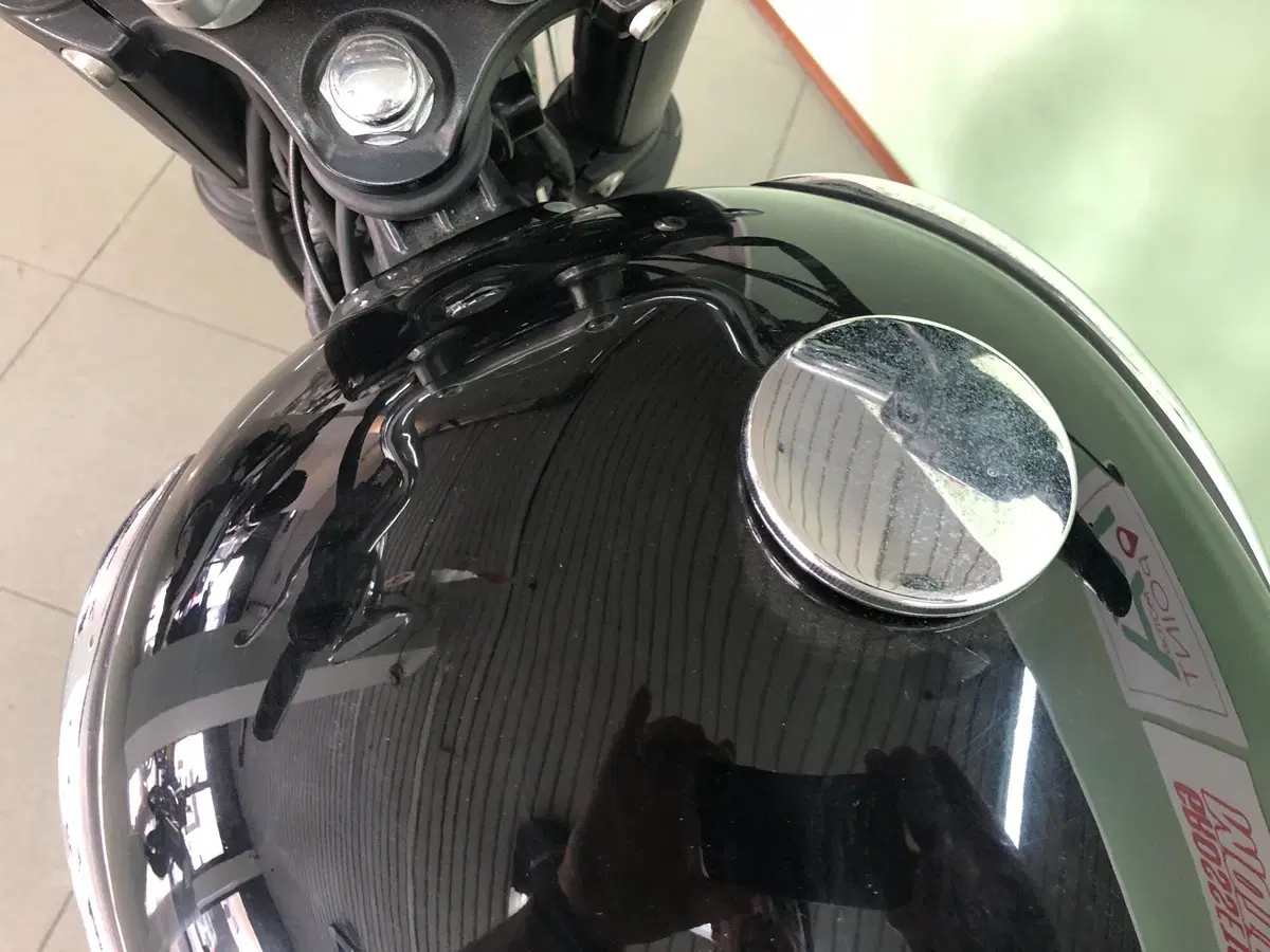 Triumph Bonneville T100 (2001 - 07) (10)