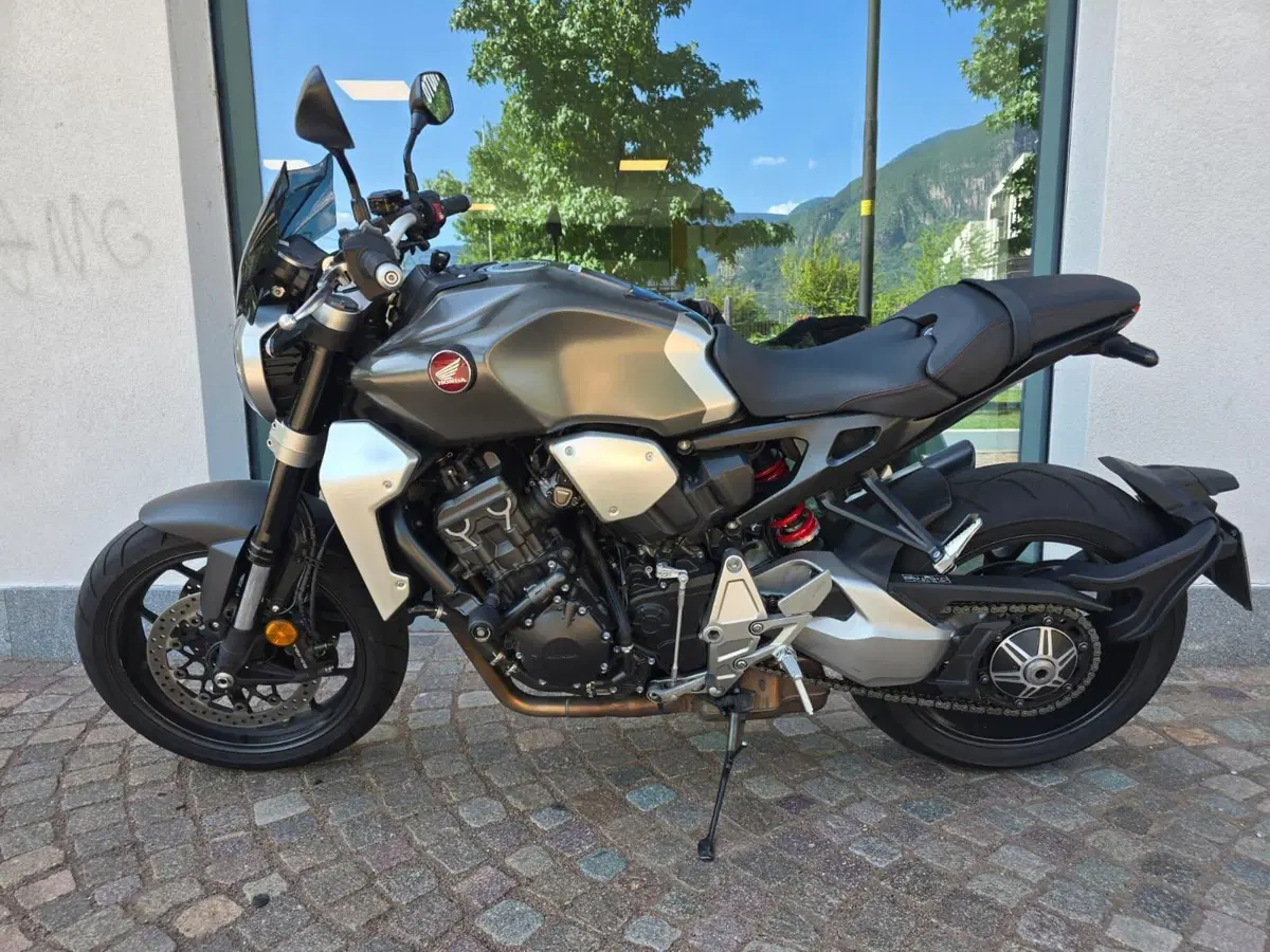 Honda CB 1000 R ABS (2011 - 17) (2)
