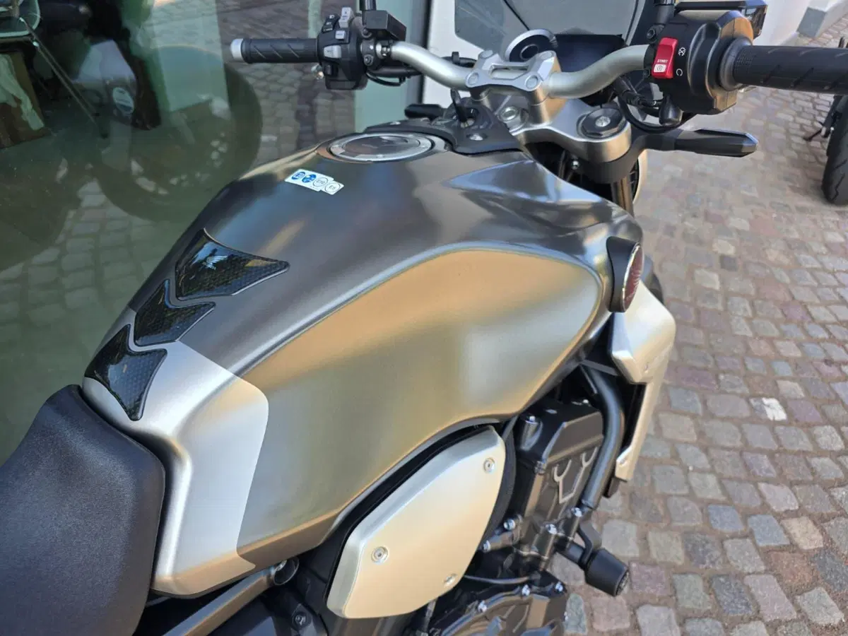 Honda CB 1000 R ABS (2011 - 17) (11)
