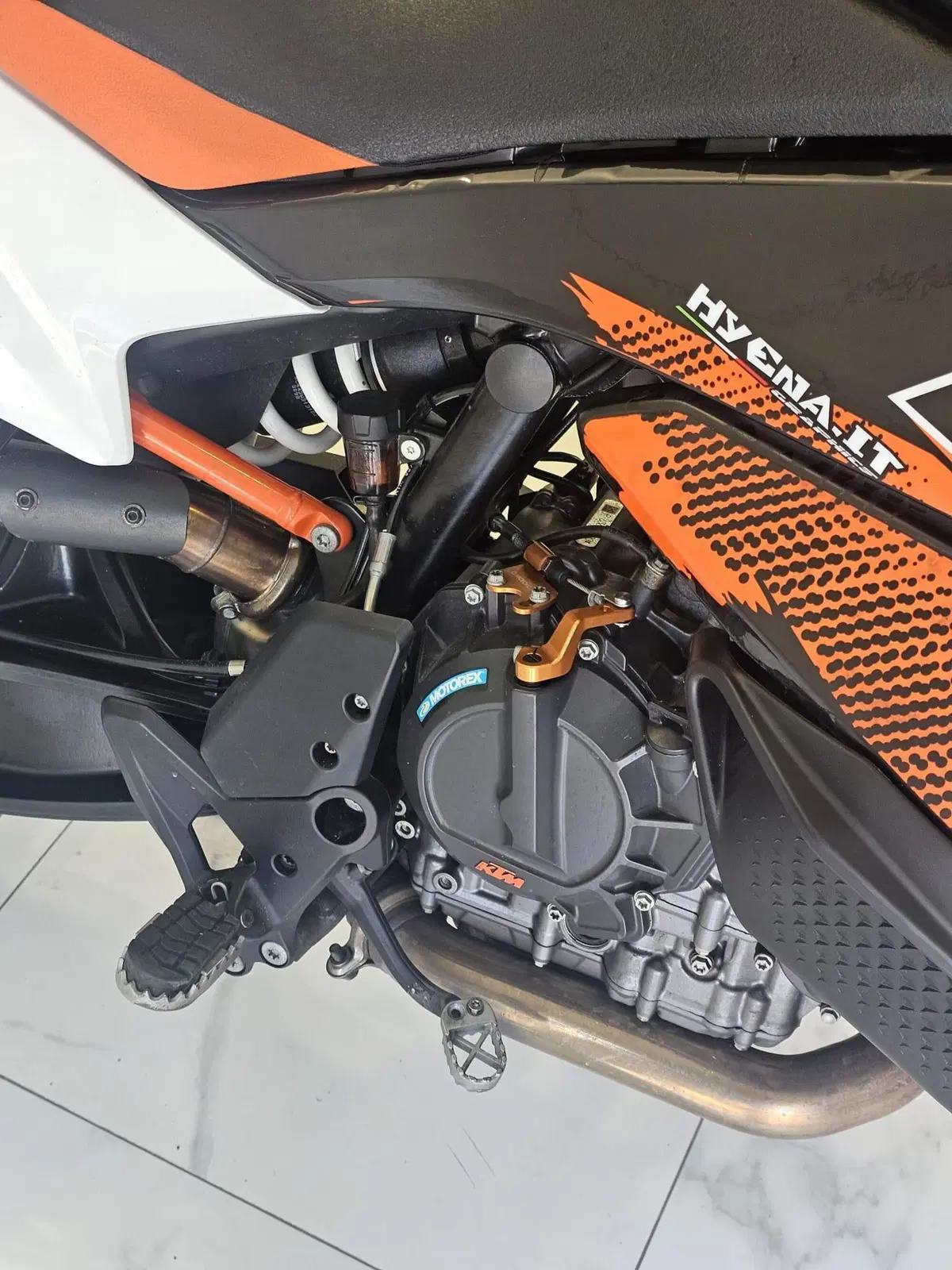 KTM 890 SMT (2023 - 25) (7)