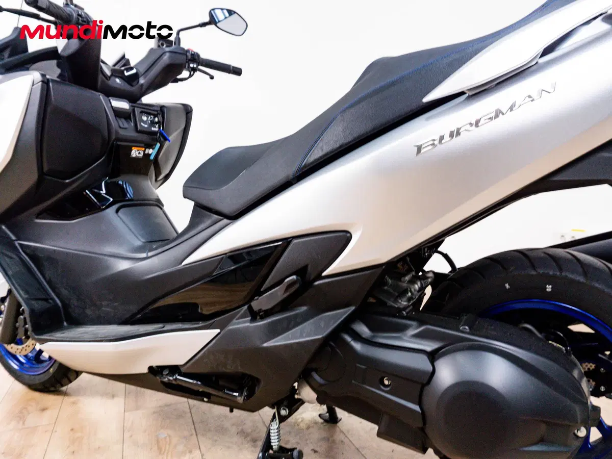 Suzuki Burgman 400 (2022 - 24) (10)