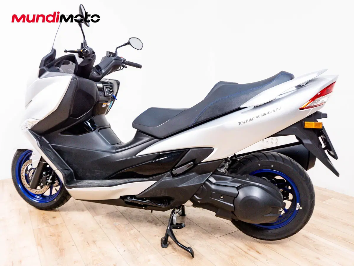 Suzuki Burgman 400 (2022 - 24) (7)