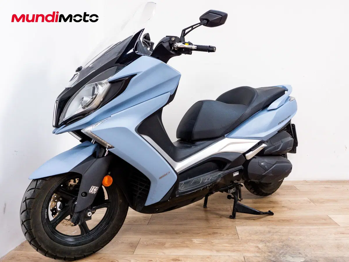 Kymco Downtown 350i TCS (2020) (8)