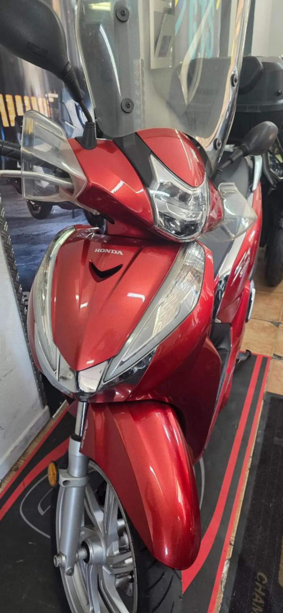 Honda SH 300 i ABS (2016 - 20) (2)