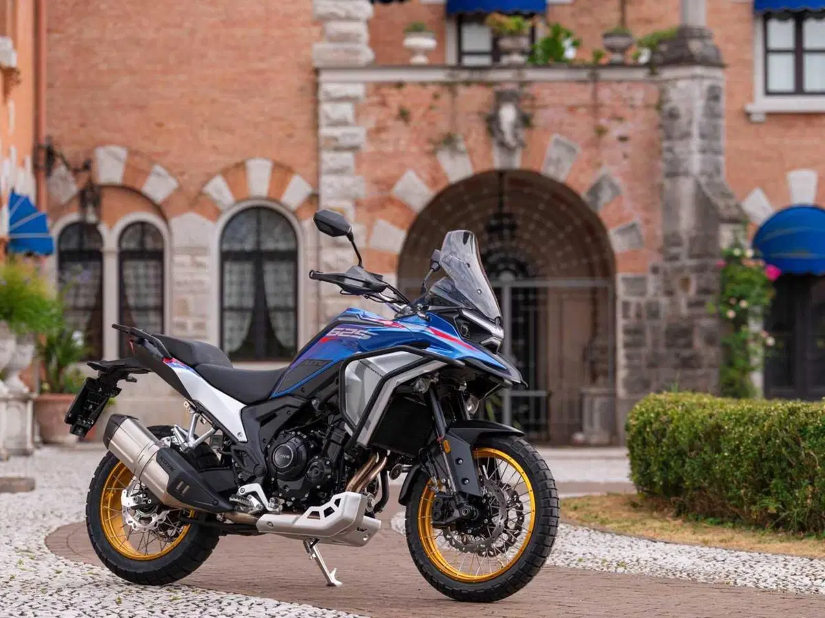 Kove 625X Pro, la crossover cinese con la dotazione maxi e il prezzo mini! Il TEST [VIDEO] (2)
