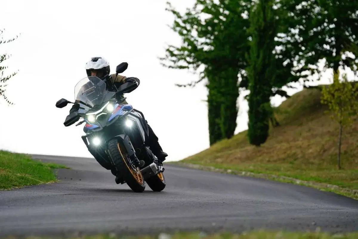 Kove 625X Pro, la crossover cinese con la dotazione maxi e il prezzo mini! Il TEST [VIDEO] (15)