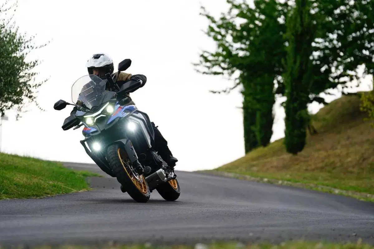 Kove 625X Pro, la crossover cinese con la dotazione maxi e il prezzo mini! Il TEST [VIDEO] (16)