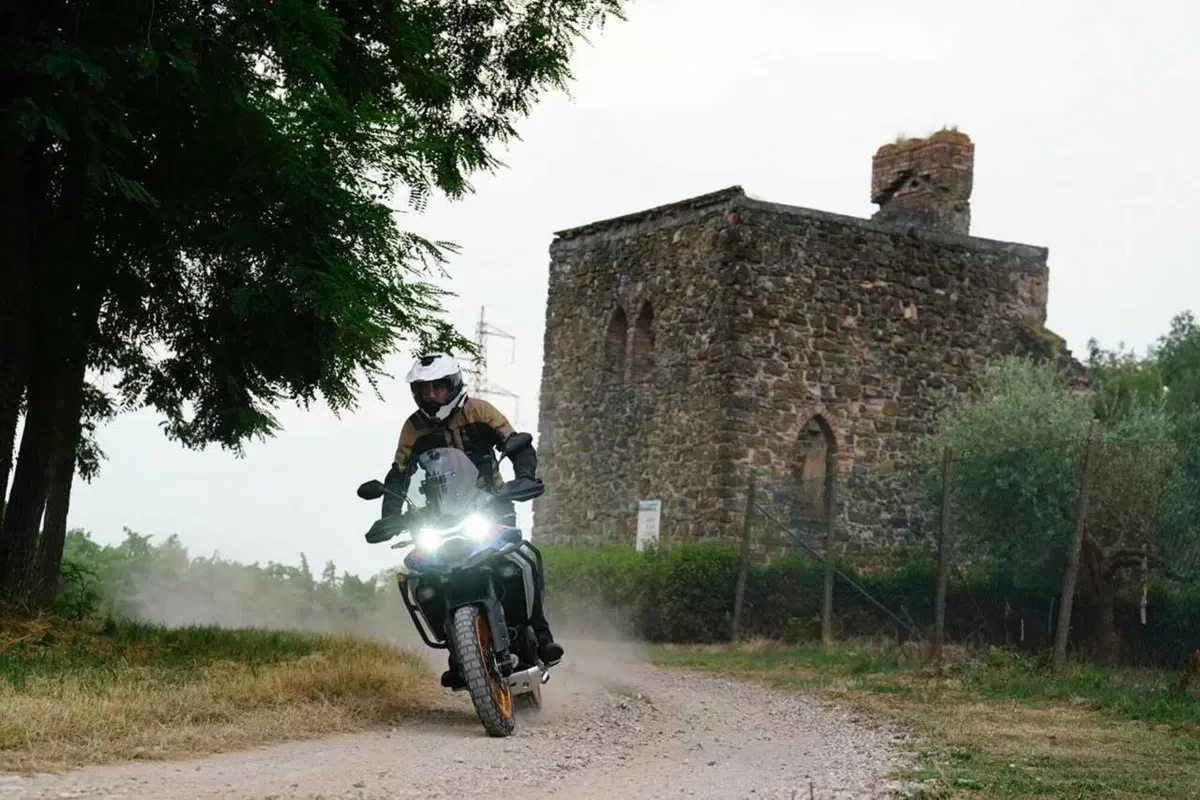 Kove 625X Pro, la crossover cinese con la dotazione maxi e il prezzo mini! Il TEST [VIDEO] (31)