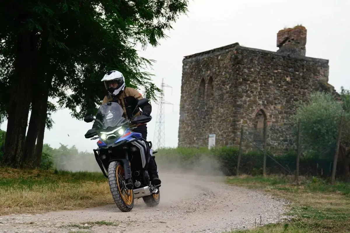 Kove 625X Pro, la crossover cinese con la dotazione maxi e il prezzo mini! Il TEST [VIDEO] (34)