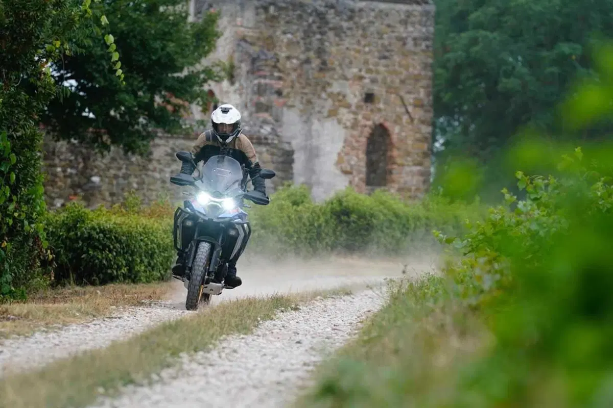 Kove 625X Pro, la crossover cinese con la dotazione maxi e il prezzo mini! Il TEST [VIDEO] (38)