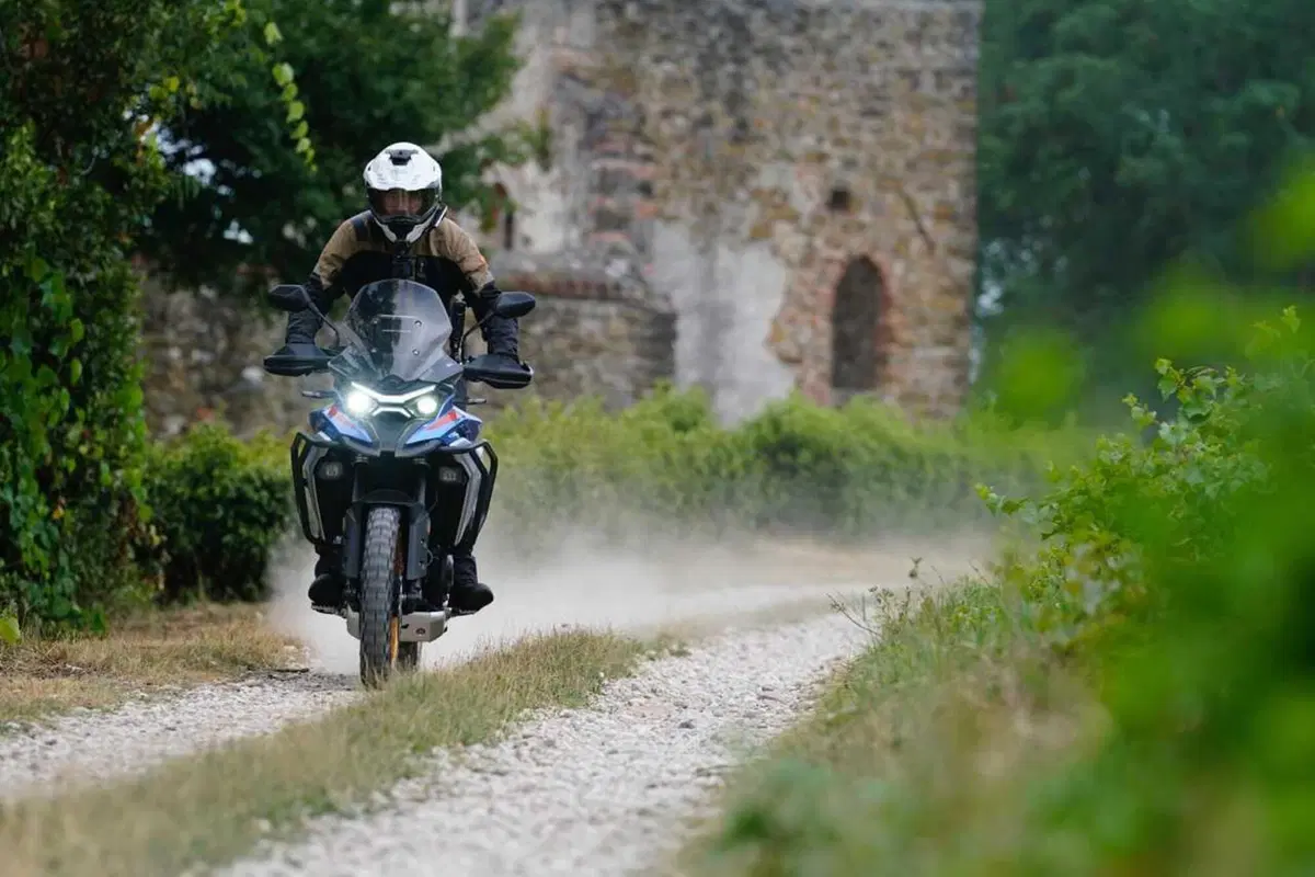 Kove 625X Pro, la crossover cinese con la dotazione maxi e il prezzo mini! Il TEST [VIDEO] (42)