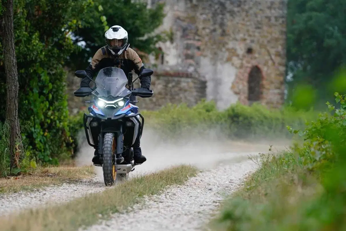 Kove 625X Pro, la crossover cinese con la dotazione maxi e il prezzo mini! Il TEST [VIDEO] (44)