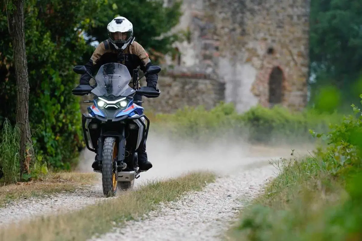 Kove 625X Pro, la crossover cinese con la dotazione maxi e il prezzo mini! Il TEST [VIDEO] (45)