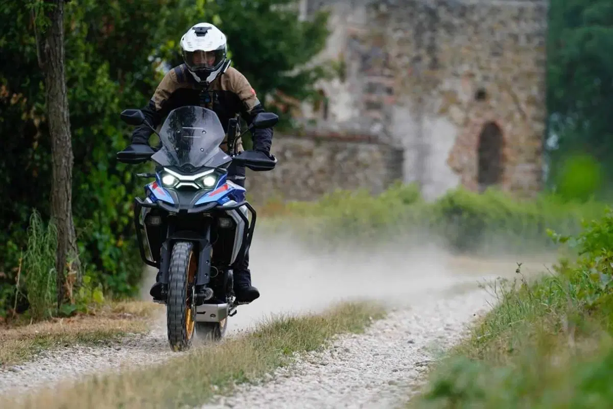 Kove 625X Pro, la crossover cinese con la dotazione maxi e il prezzo mini! Il TEST [VIDEO] (46)