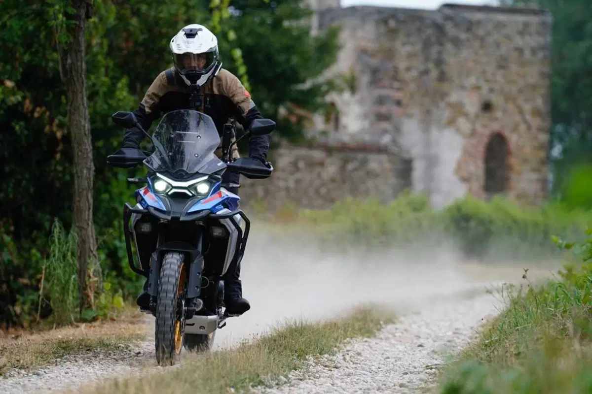 Kove 625X Pro, la crossover cinese con la dotazione maxi e il prezzo mini! Il TEST [VIDEO] (47)