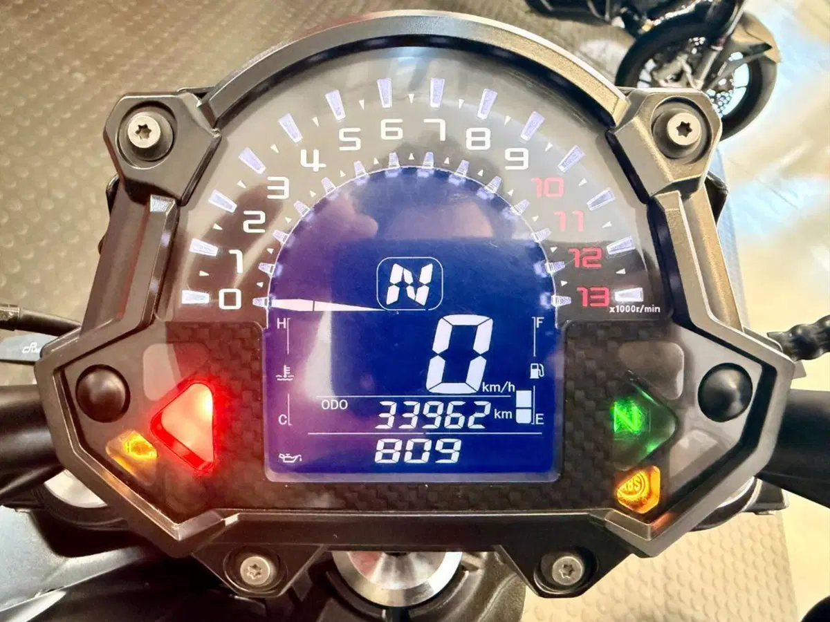 Kawasaki Z 650 (2017 - 19) (5)