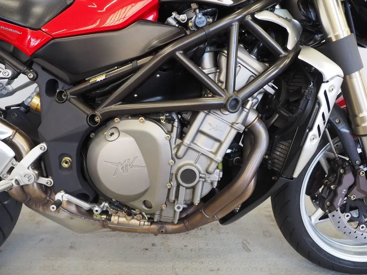 MV Agusta Brutale 910 S (2005 - 11) (2)