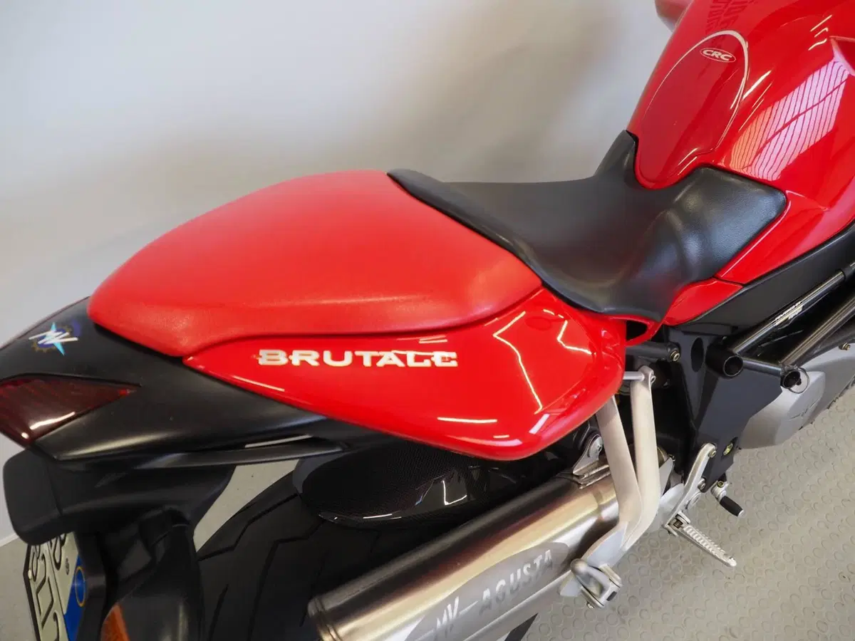 MV Agusta Brutale 910 S (2005 - 11) (9)