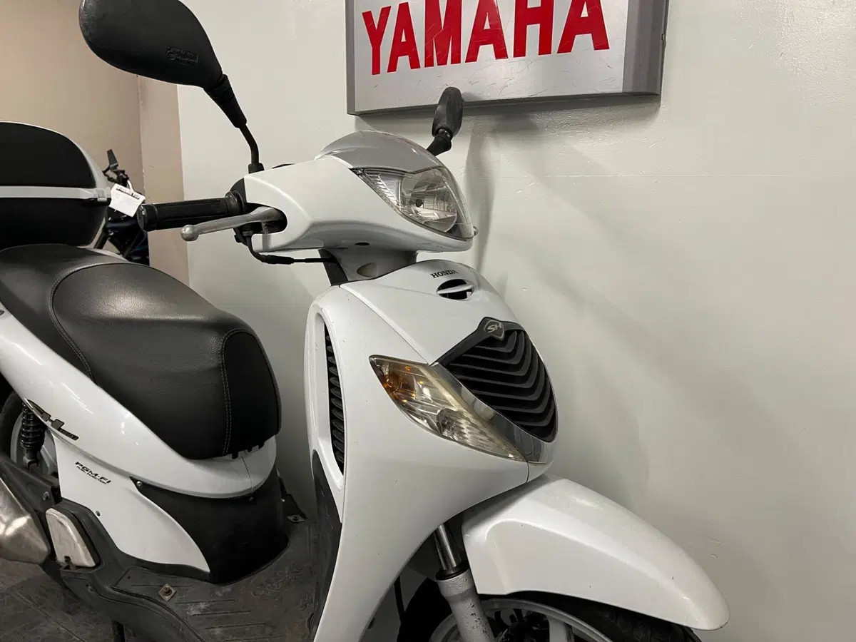 Honda SH 150i (2005 - 08) (2)