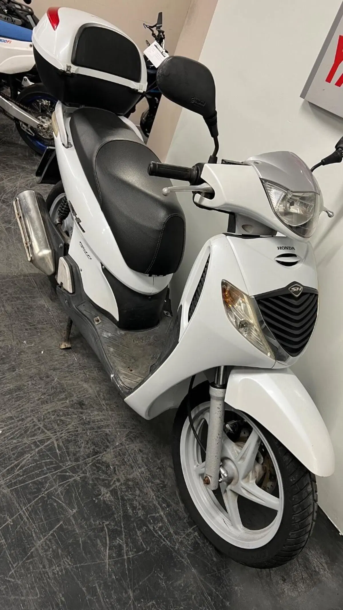 Honda SH 150i (2005 - 08) (11)