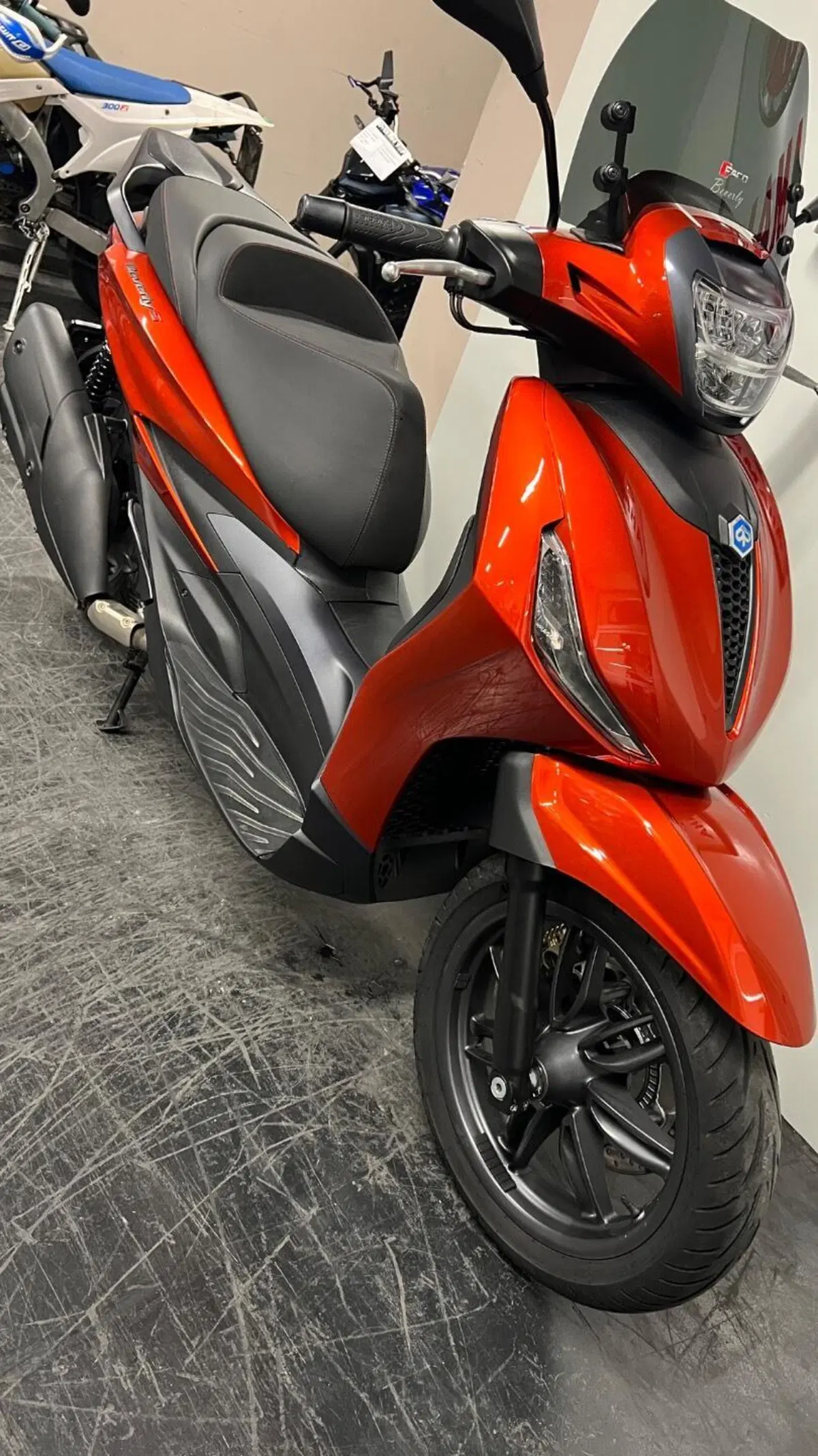 Piaggio Beverly 400 ABS-ASR (2021 - 24) (9)