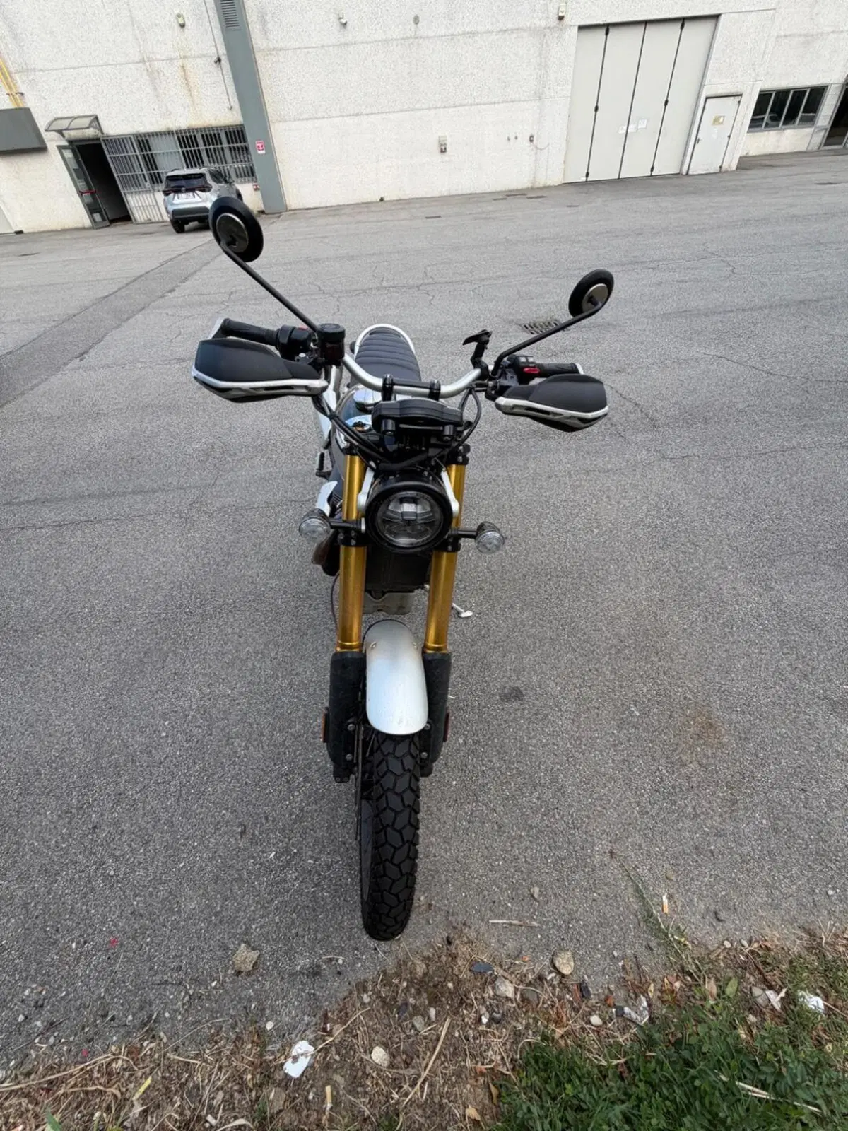 Triumph Scrambler 1200 XE Chrome Edition (2023)